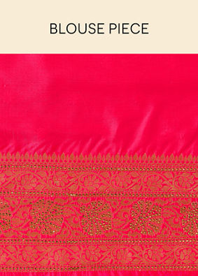 Fuchsia Pink Floral Patterned Saree image number 5